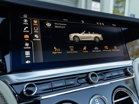Used 2022 Bentley Continental GT image 50