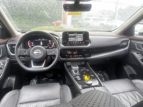 Certified 2023 Nissan Rogue Platinum AWD/4WD image 13