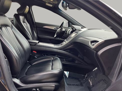 Used 2020 Lincoln MKZ Hybrid image 19