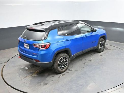 Used 2025 Jeep Compass Trailhawk AWD/4WD image 43