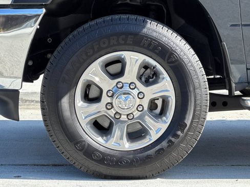Used 2025 RAM 2500 Big Horn AWD/4WD image 25