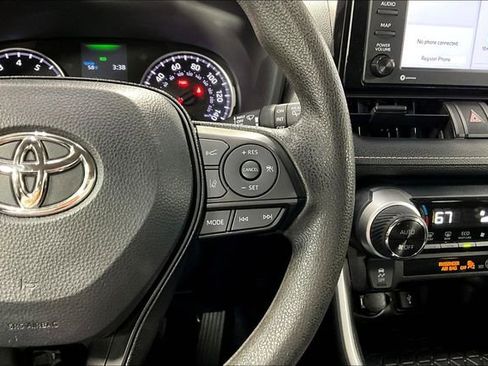 Used 2022 Toyota RAV4 XLE image 12