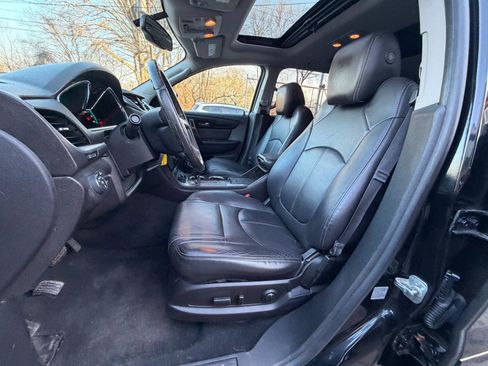 Used 2017 Chevrolet Traverse LT AWD/4WD image 16