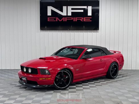 Used 2006 Ford Mustang GT Premium RWD image 3