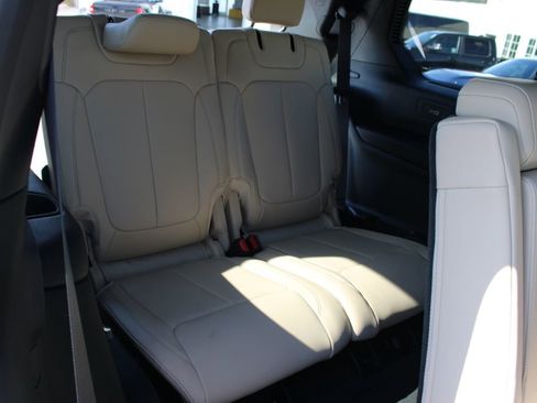 New 2026 Jeep Grand Cherokee L Limited w/ Limited Altitude Package AWD/4WD image 12