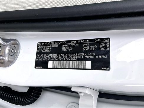 Certified 2023 Volvo XC60 B5 Plus w/ Climate Package image 32