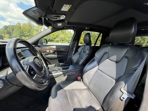 Used 2019 Volvo XC90 T5 Momentum FWD image 23