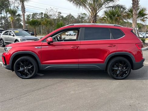 Used 2022 Volkswagen Taos SE image 3