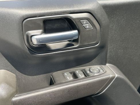 Used 2022 Chevrolet Silverado 1500 Custom w/ LPO, Blackout Package AWD/4WD image 29