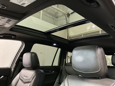 Used 2022 Cadillac XT6 Premium Luxury image 25