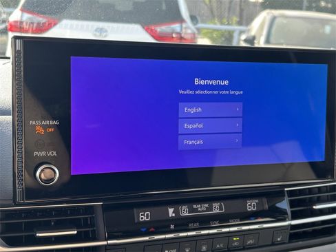 Used 2025 Toyota Sienna XLE w/ XLE Plus Package image 36