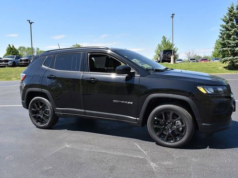 New 2026 Jeep Compass Latitude AWD/4WD image 3