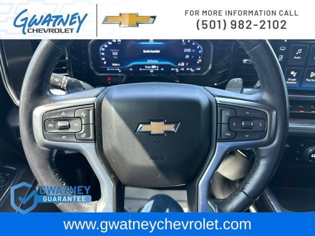 Used 2022 Chevrolet Silverado 1500 LTZ w/ Z71 Off-Road Package AWD/4WD image 17
