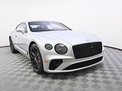 Used 2024 Bentley Continental GT image 9