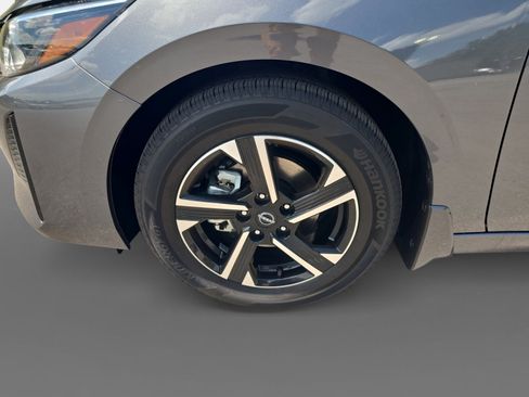 Certified 2025 Nissan Sentra SV FWD image 10