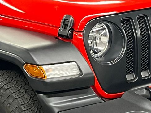 Used 2021 Jeep Wrangler Unlimited Sport image 33