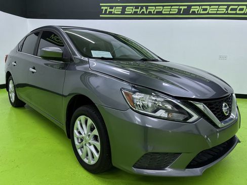 Used 2018 Nissan Sentra SV FWD image 2