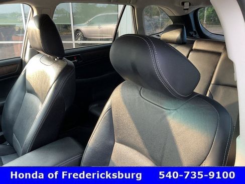 Used 2017 Subaru Outback 2.5i Limited AWD/4WD image 25
