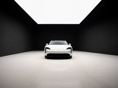 Used 2023 Porsche Taycan w/ Premium Package image 77