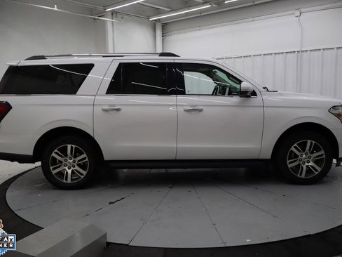 Used 2024 Ford Expedition Max Limited RWD image 2
