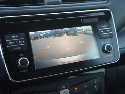 Used 2018 Nissan Leaf SV FWD image 27