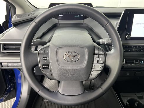 Used 2025 Toyota Prius LE AWD/4WD image 26