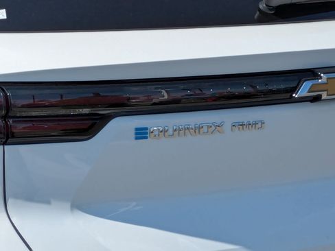 Used 2026 Chevrolet Equinox EV LT image 27