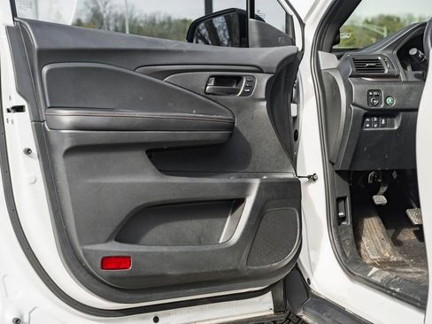 Used 2024 Honda Passport TrailSport image 39