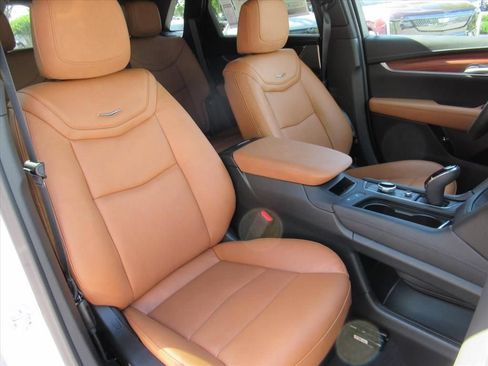 New 2026 Cadillac XT5 Premium Luxury w/ Driver Assist Package FWD image 8