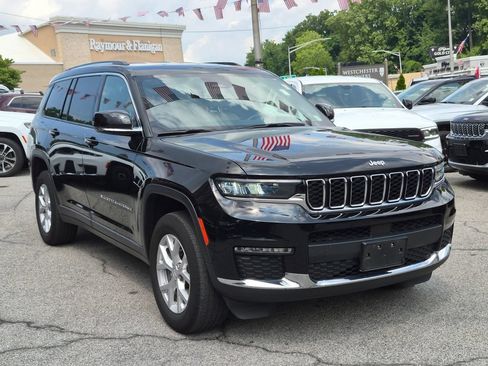 Used 2023 Jeep Grand Cherokee L Limited AWD/4WD image 4