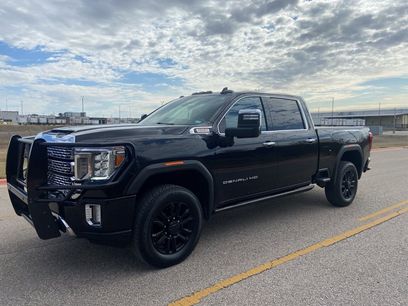 Used 2022 GMC Sierra 2500 Denali w/ Denali Black Diamond Edition