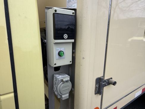 Used 2022 Ford E-450 and Econoline 450 Super Duty image 18