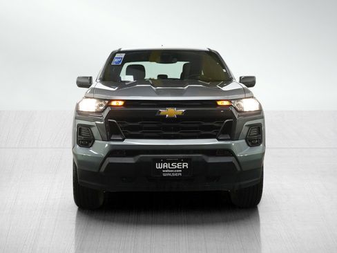 Used 2024 Chevrolet Colorado LT w/ LT Convenience Package II AWD/4WD image 8