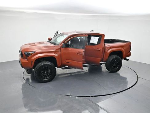 Used 2025 Toyota Tacoma TRD Sport image 45