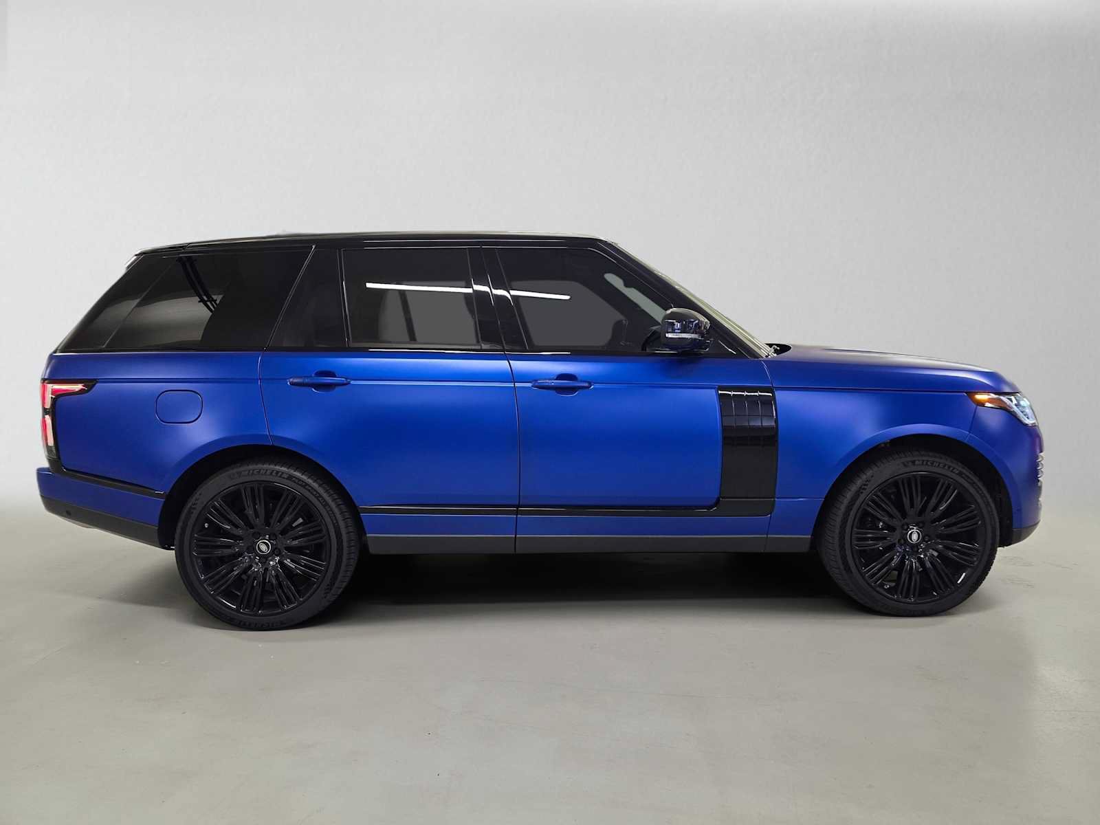 Used 2020 Land Rover Range Rover HSE AWD/4WD image 6