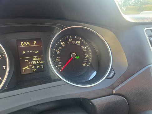 Used 2015 Volkswagen Jetta SE FWD image 46