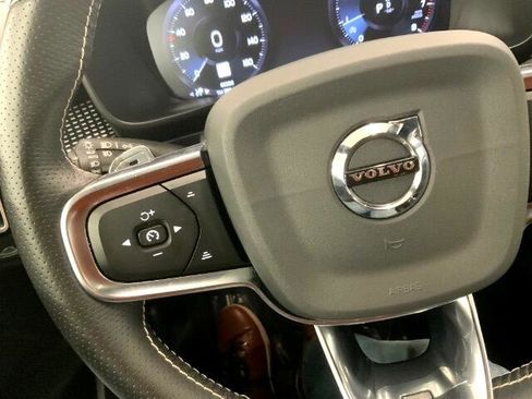 Used 2020 Volvo XC40 T5 R-Design image 20