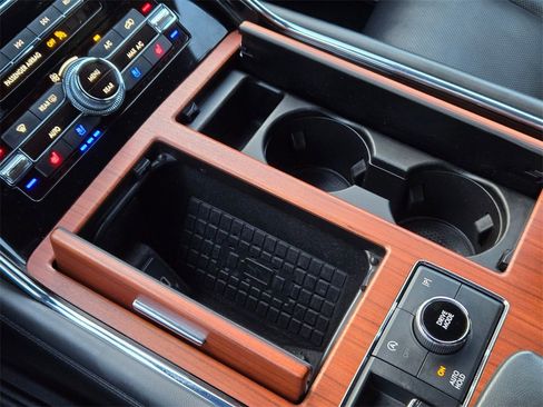 Used 2024 Lincoln Navigator Reserve image 23