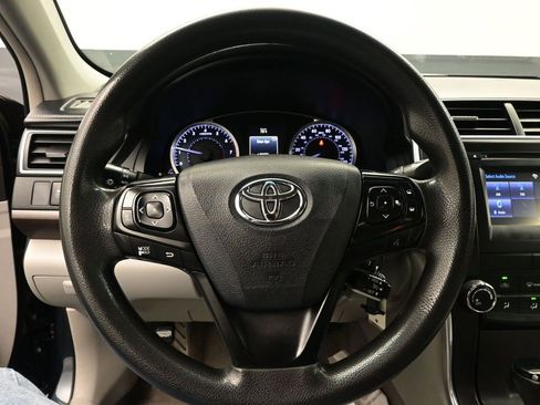 Used 2016 Toyota Camry LE image 28