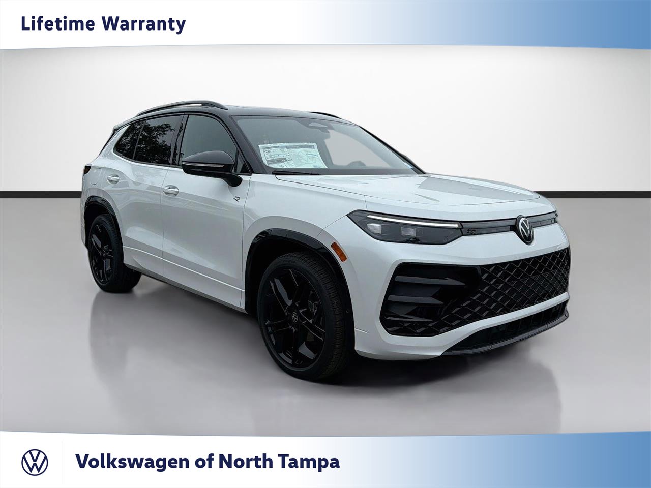 Used 2026 Volkswagen Tiguan SE R-Line FWD image 1