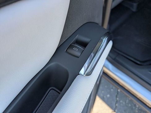 New 2026 Chevrolet Traverse High Country w/ LPO, Floor Liner Package image 11