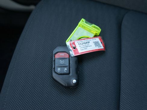 Used 2021 Jeep Wrangler Unlimited Sport image 26