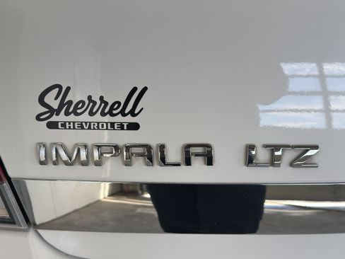 Used 2009 Chevrolet Impala LTZ FWD image 9