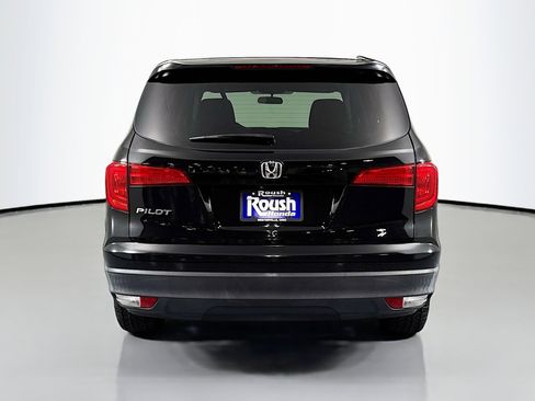 Certified 2017 Honda Pilot LX image 6