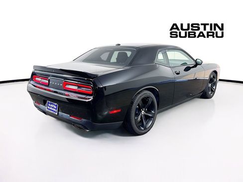 Used 2019 Dodge Challenger R/T w/ Driver Convenience Group image 7