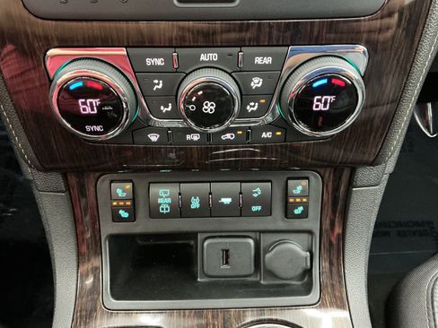 Used 2015 Chevrolet Traverse LT FWD image 37