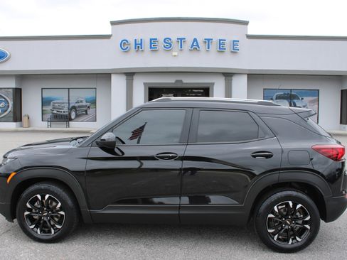 Used 2022 Chevrolet TrailBlazer LT w/ Convenience Package FWD image 1