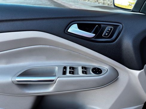 Used 2018 Ford Escape SEL image 32