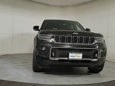 Used 2024 Jeep Grand Cherokee L Overland image 3