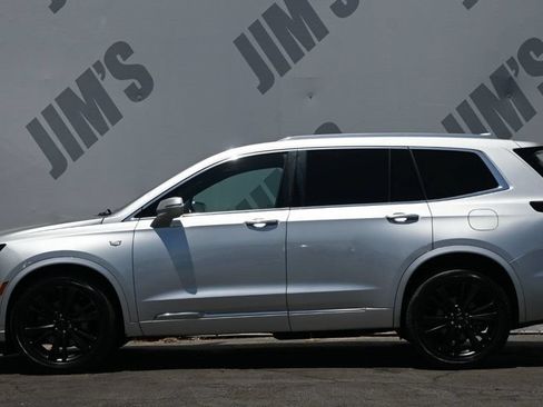 Used 2020 Cadillac XT6 Premium Luxury FWD image 8